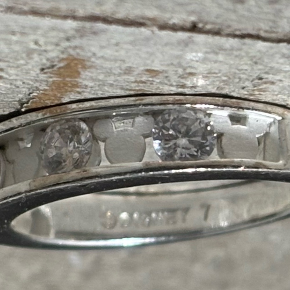 ❤️Disney Sterling Silver Crystal Mickey Mouse Ring- Sz 7 - Picture 3 of 4